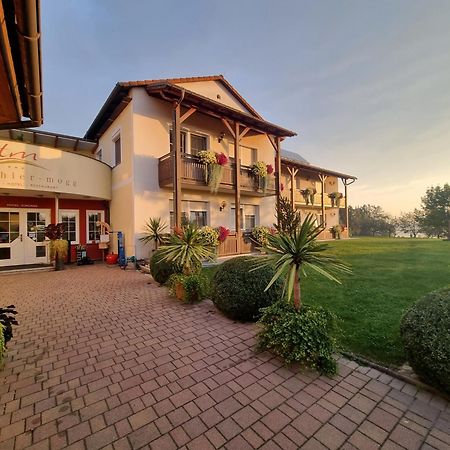 Hotel-Restaurant Teuschler-Mogg Bad Waltersdorf Inklusiv Genusscard Εξωτερικό φωτογραφία
