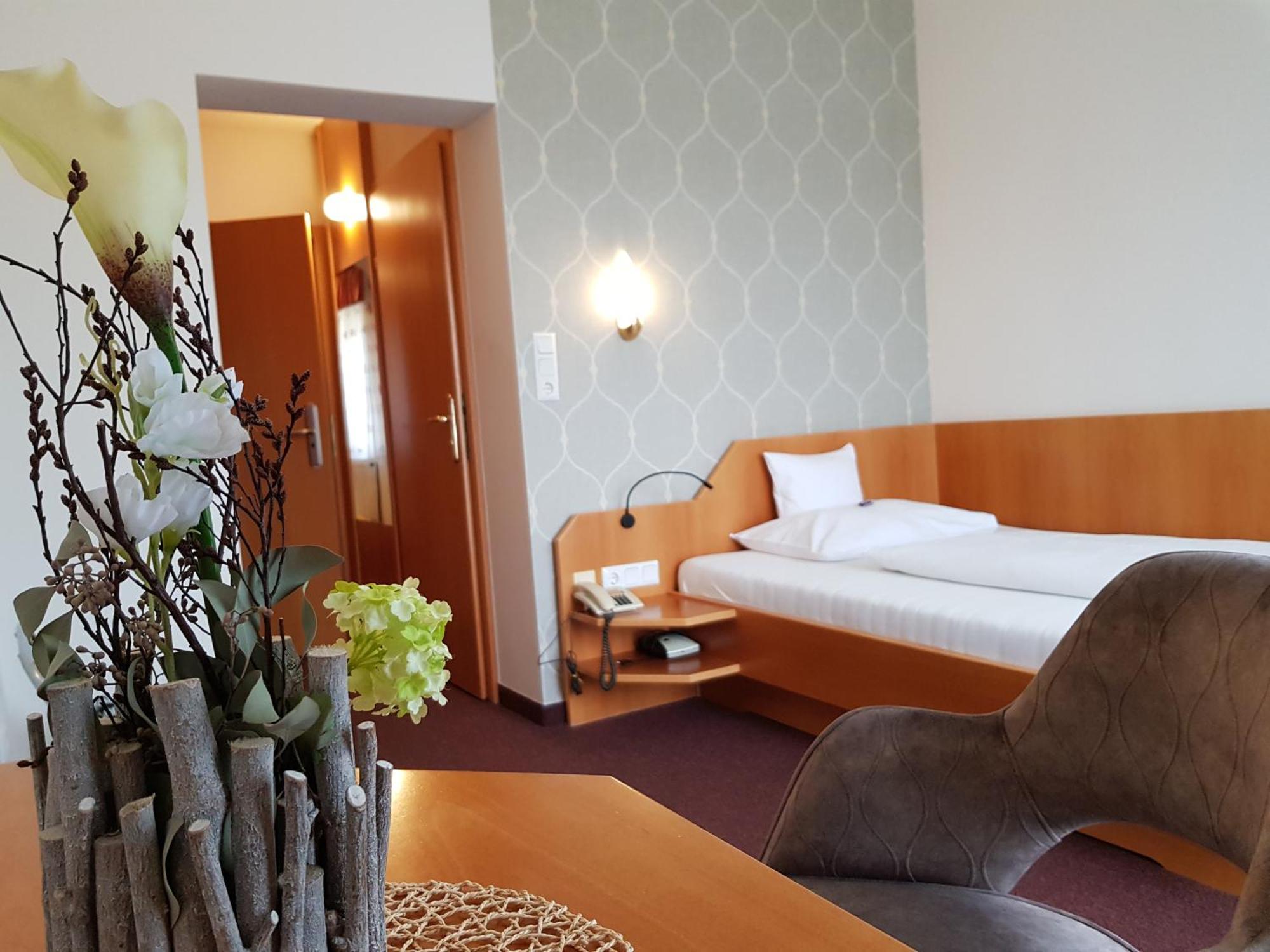 Hotel-Restaurant Teuschler-Mogg Bad Waltersdorf Inklusiv Genusscard Εξωτερικό φωτογραφία