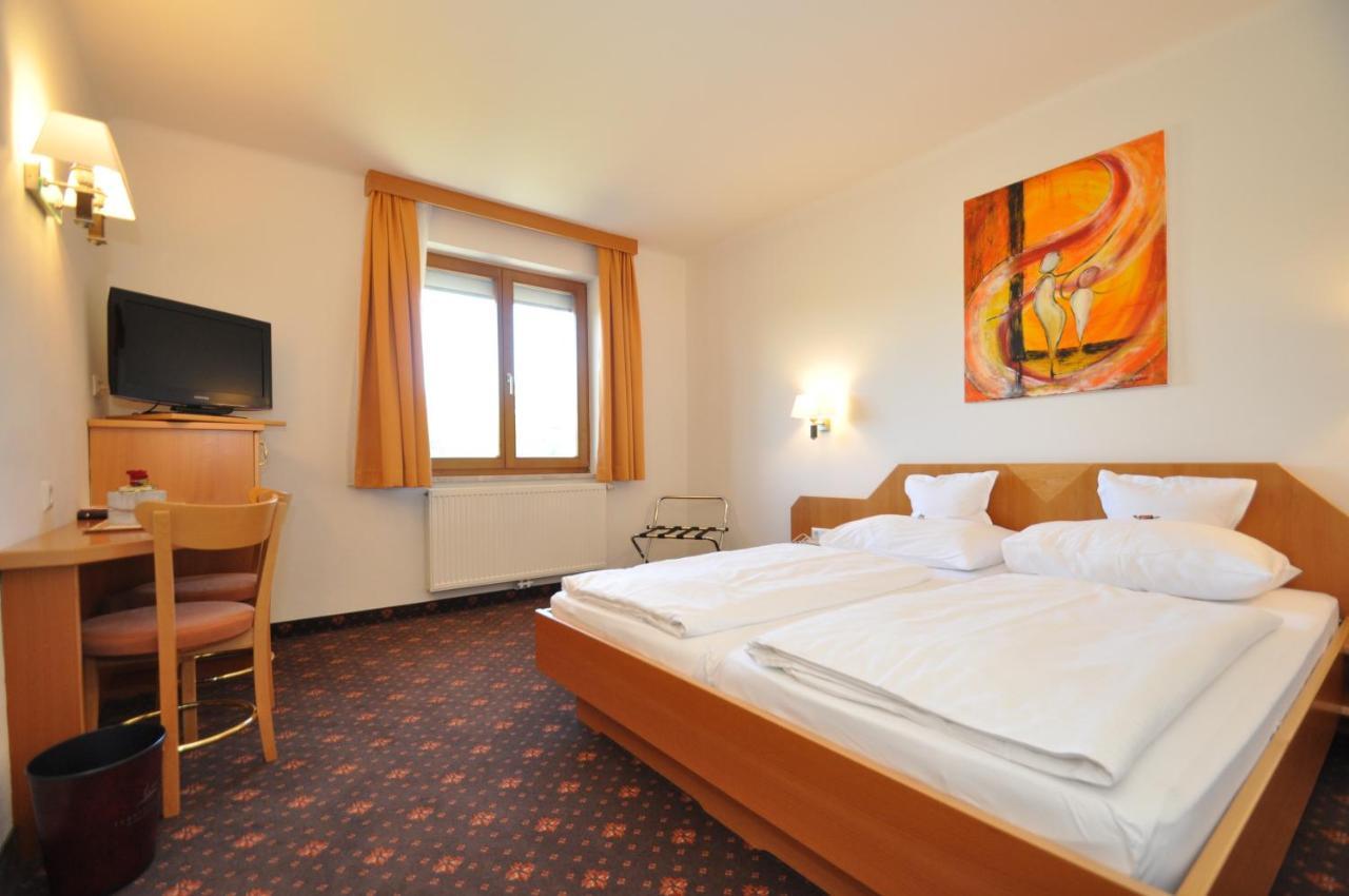 Hotel-Restaurant Teuschler-Mogg Bad Waltersdorf Inklusiv Genusscard Εξωτερικό φωτογραφία